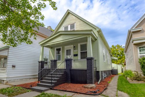 3756 E Pulaski Ave, Cudahy, WI, 53110-1927 | Card Image