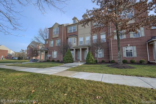 27868 Declaration Rd, Novi, MI, 48377-2556 | Card Image