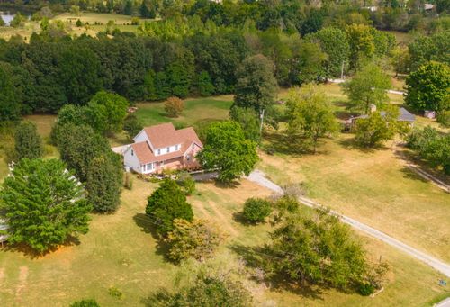 8670 Cedar Grove Rd, Cross Plains, TN, 37049-5111 | Card Image