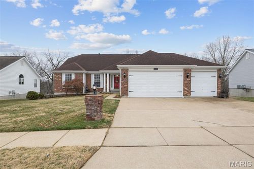 1951 Fox Pointe Dr, Arnold, MO, 63010-2863 | Card Image