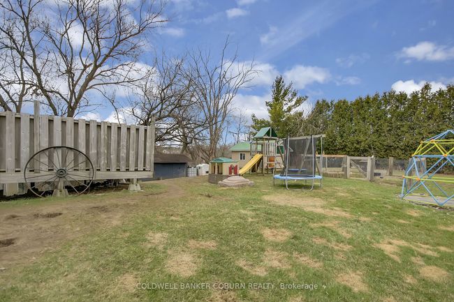 10658 Main St, House other with 4 bedrooms, 2 bathrooms and 3 parking in South Mountain ON | Image 32