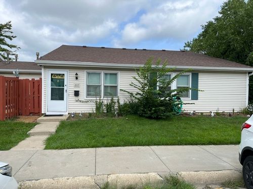 1805 Jamestown Cir, Hoffman Estates, IL, 60169-6825 | Card Image