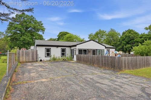 3604 Minton Rd, Lake Orion, MI, 48359-1551 | Card Image