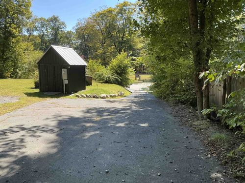 19 Western Ave, Brattleboro, VT, 05301-6954 | Card Image