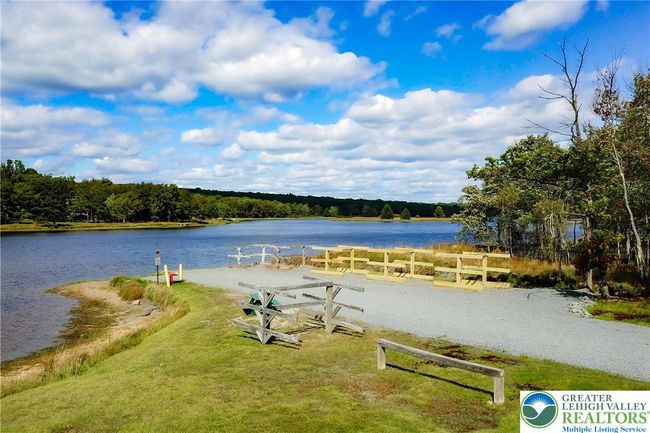 271 N Shore Dr, House other with 3 bedrooms, 3 bathrooms and null parking in Albrightsville PA | Image 48