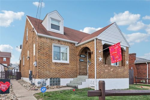 422 Mifflin St, West Mifflin, PA, 15122-4108 | Card Image