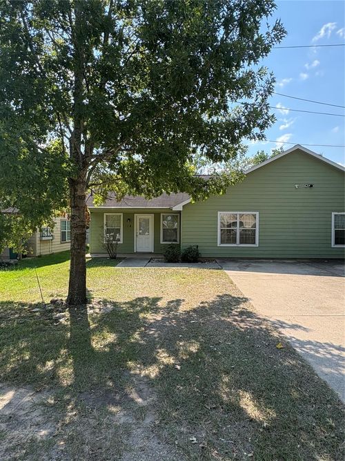 104 Lindley St, Willis, TX, 77378-8359 | Card Image