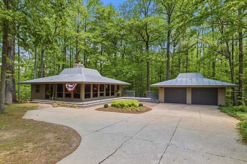 1636 N Stewart Rd, Mansfield, OH, 44903-9152 | Card Image