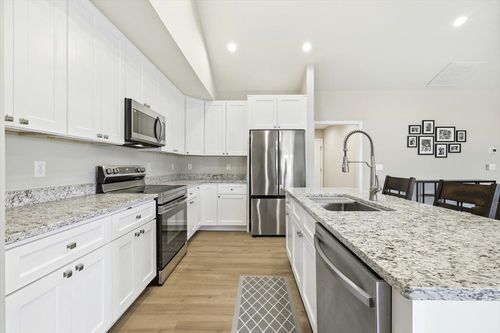 201 Spring Run Ln, WAYNESBORO, VA, 22980-9650 | Card Image