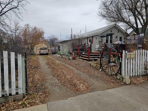 {{alt}} | Card Image