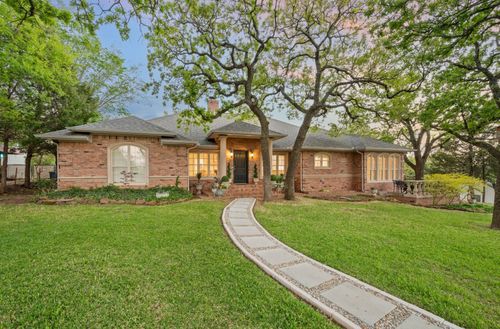 2523 Anglers Dr, Grapevine, TX, 76051-4529 | Card Image