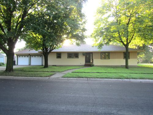 450 S Gaulke St, Appleton, MN, 56208-1516 | Card Image