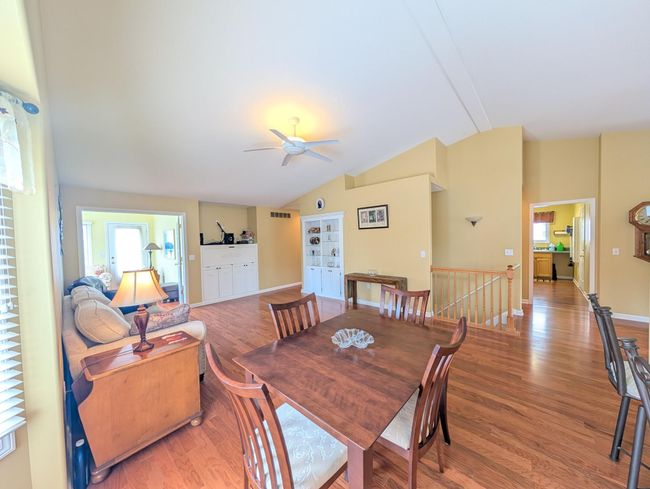 7259 Maplecrest Cir, Condo with 2 bedrooms, 3 bathrooms and null parking in Swartz Creek MI | Image 6