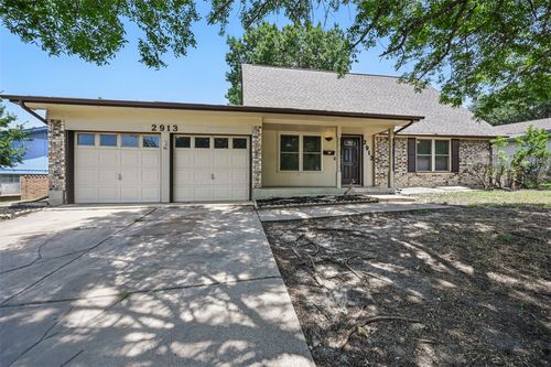 2913 Portales Dr, Fort Worth, TX, 76116-4822 | Card Image