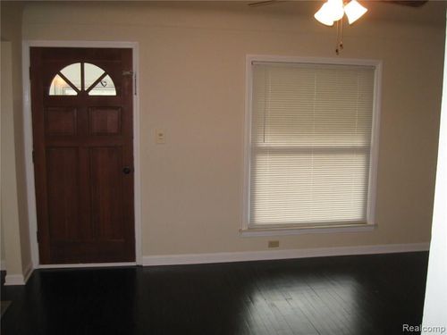 141 Devillen Ave, Royal Oak, MI, 48073-3433 | Card Image