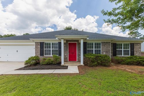 111 Vandenberg Ln, Harvest, AL, 35749-9359 | Card Image