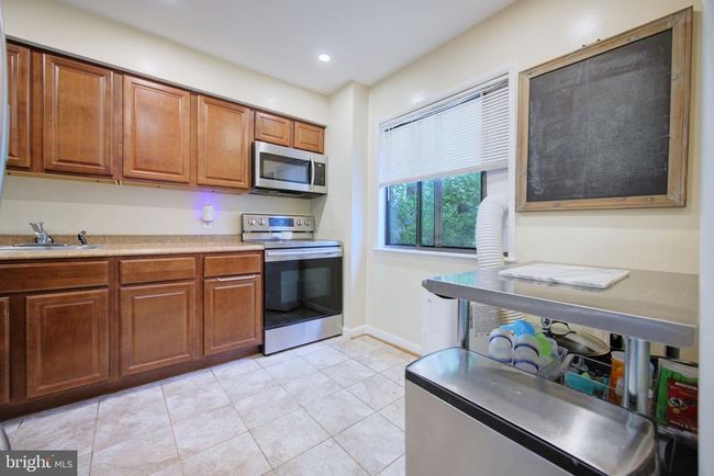 2319 Emerald Heights Ct, Townhouse with 3 bedrooms, 3 bathrooms and null parking in RESTON VA | Image 8