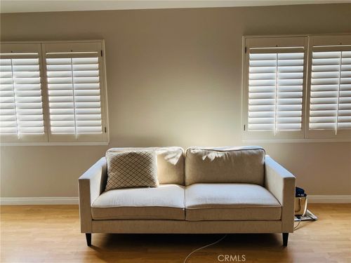 5841 Laguna Way, Cypress, CA, 90630-3242 | Card Image