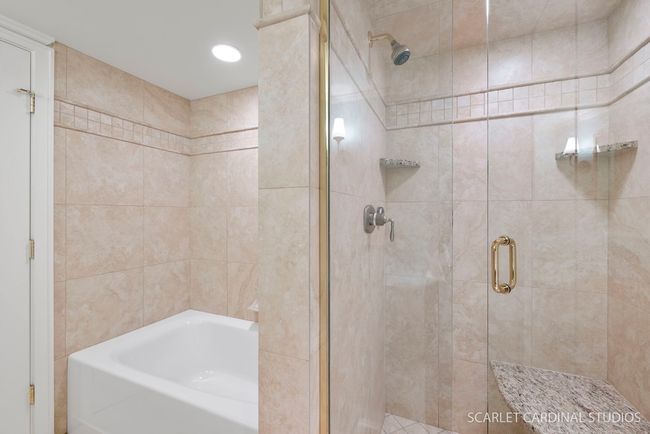 APT-315 - 660 Winnetka Mews, Condo with 2 bedrooms, 2 bathrooms and 1 parking in Winnetka IL | Image 14