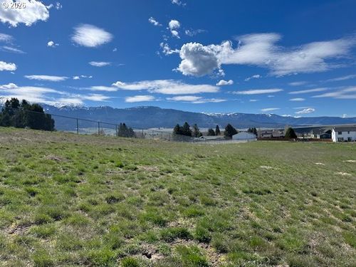1009 Summit Dr, Enterprise, OR, 97828-1537 | Card Image