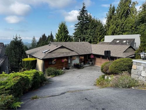 5173 Redonda Dr, North Vancouver, BC, V7R3K1 | Card Image