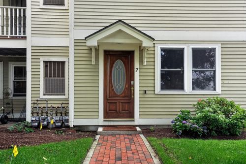 7-30 Cameron St, Brookline, MA, 02445-7665 | Card Image