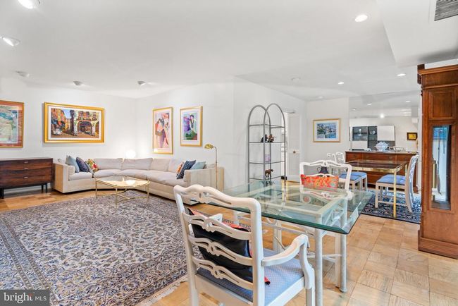 APT-401 - 7 Slade Ave, Condo with 3 bedrooms, 2 bathrooms and null parking in Baltimore MD | Image 6