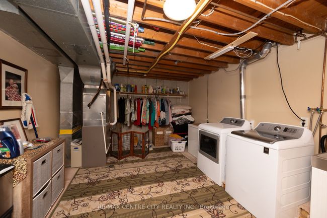 150 Culver Cres, House attached with 3 bedrooms, 1 bathrooms and 3 parking in London ON | Image 22