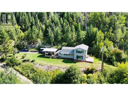 2538 Highway 95, Brisco, BC, V0A | Card Image
