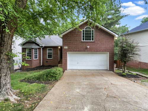 824 N Woodstone Ln, Nashville, TN, 37211-7421 | Card Image