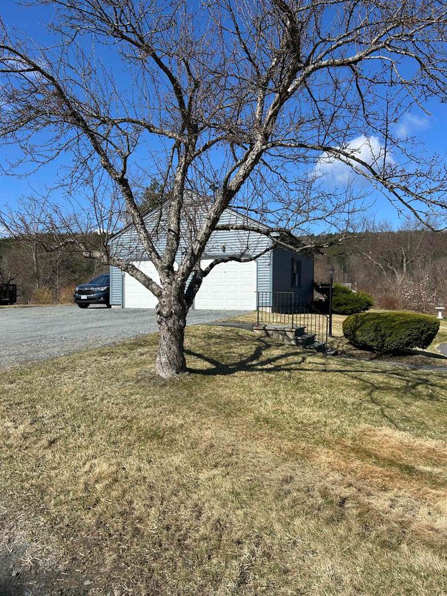 19 Fieldstone Way, Condo with 2 bedrooms, 2 bathrooms and null parking in White River Junction VT | Image 4