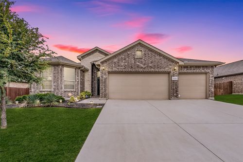 1125 Belsay Ln, Saginaw, TX, 76131-2271 | Card Image