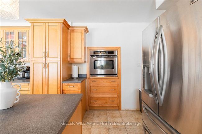 2752 Longwoods Rd, House other with 3 bedrooms, 3 bathrooms and 5 parking in Glencoe ON | Image 9