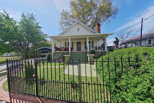805 Buncombe Street Ext, Woodruff, SC, 29388-9008 | Card Image