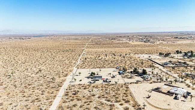 6573 Dos Palmas Rd, House other with 3 bedrooms, 2 bathrooms and null parking in Phelan CA | Image 7
