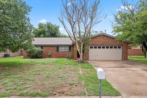 124 Cottonwood Ln, Levelland, TX, 79336-6836 | Card Image