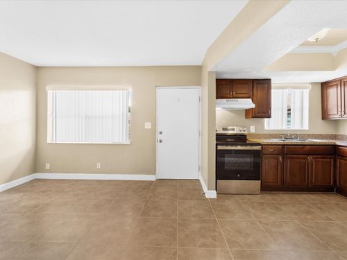 apt-e78-101 Ne 41st St, Oakland Park, FL, 33334-1382 | Card Image