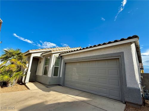 4936 Droubay Dr, Las Vegas, NV, 89122-8131 | Card Image