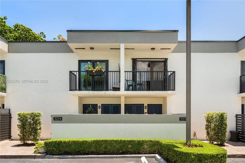 iii-5-3214 W Trade Ave, Miami, FL, 33133-3603 | Card Image