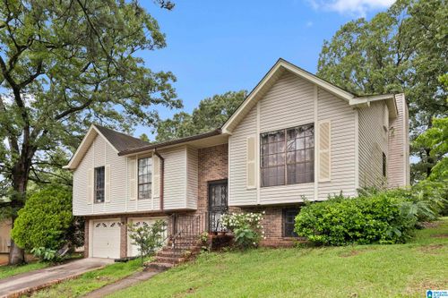 900 Live Oak Cir, Fairfield, AL, 35064-2830 | Card Image