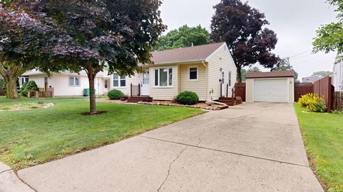 507 E Hawthorne St, Albert Lea, MN, 56007-2237 | Card Image