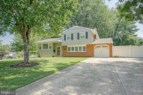 2 Dartmouth Dr, DELRAN, NJ, 08075-1602 | Card Image