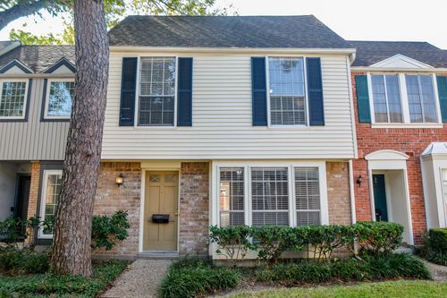 13282 Trail Hollow Dr, Houston, TX, 77079-3748 | Card Image