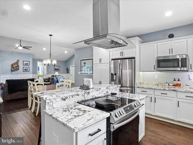 3447 Old Leetown Pike, House other with 3 bedrooms, 2 bathrooms and null parking in RANSON WV | Image 11