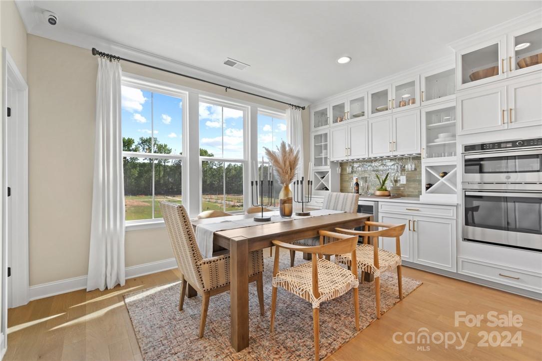 Oak Landing Dr, Charlotte, NC 28205
