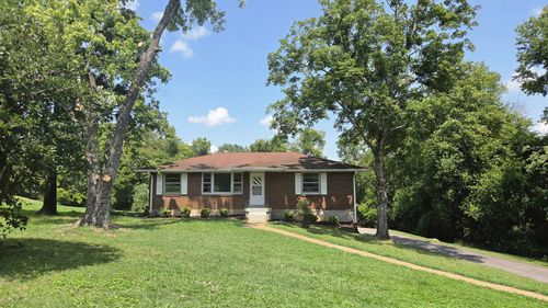 1208 Sussex Ct, Nashville, TN, 37207-1633 | Card Image