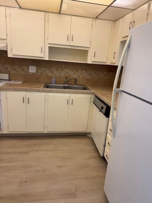 apt-201-2320 S Cypress Bend Dr, Pompano Beach, FL, 33069-4413 | Card Image
