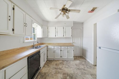 410 Live Oak St, Pasadena, TX, 77506-3524 | Card Image