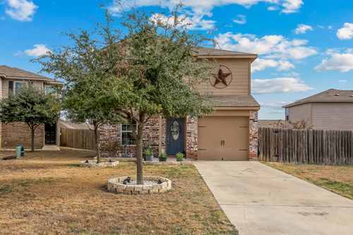 13d-100 Wincliff Cv, Jarrell, TX, 76537-1913 | Card Image