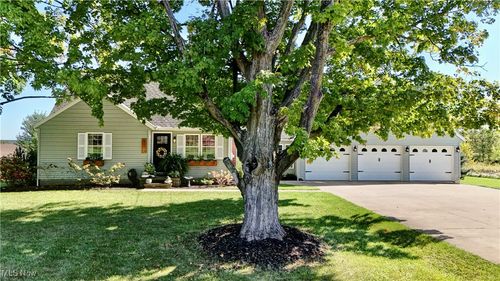 3433 Fredericksburg Rd, Wooster, OH, 44691-8640 | Card Image